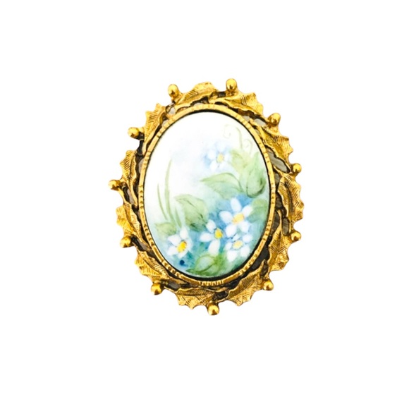 • Vintage Floral Brooch • - Picture 1 of 5